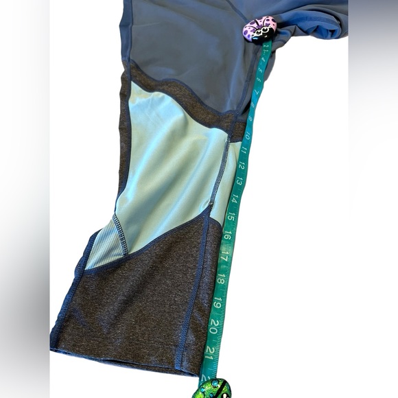 Avia Active Colorblock Performance Capri Leggings Large 12/14 Exercise Pants - Picture 13 of 16